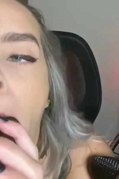 Cute model Whiptrax video sucking huge BBC