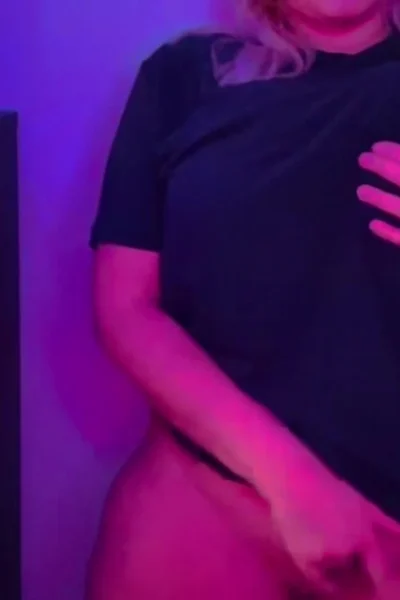 Whiptrax leaked onlyfans: fingering my wet pussy while playing with my tits