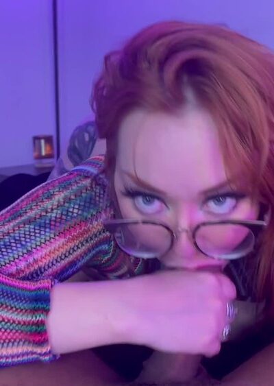 Emma Magnolia sucking a BBC