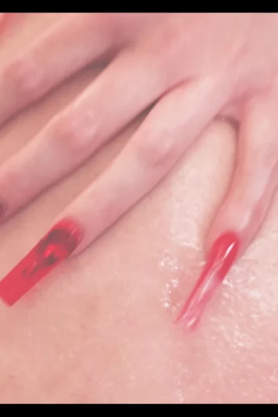 sexy onlyfans model teasing video( Pawgemily)