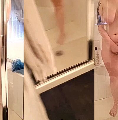 onlyfans model finger fucked her wet ass pussy in the bathroom( Pawgemily)