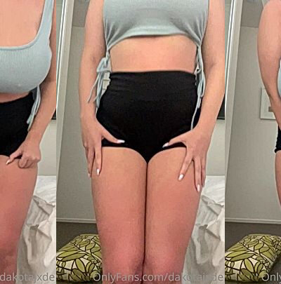 Dakota Jade hot chick couldnt help but show off her amazing body