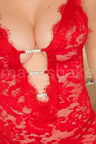 seductive lingerie try-on with bouncy surprises – Carmen Rae