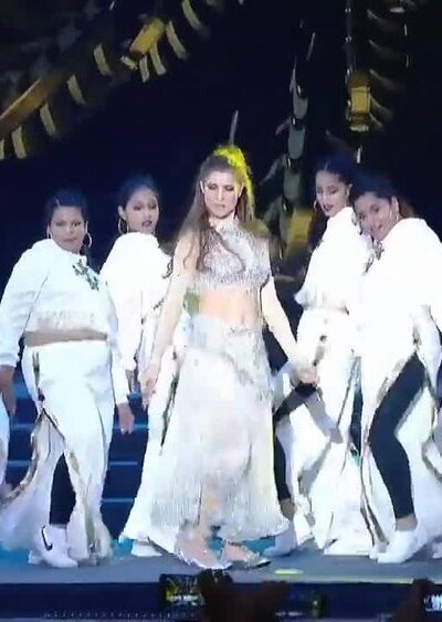 Amanda Cerny performs  at a concert leak