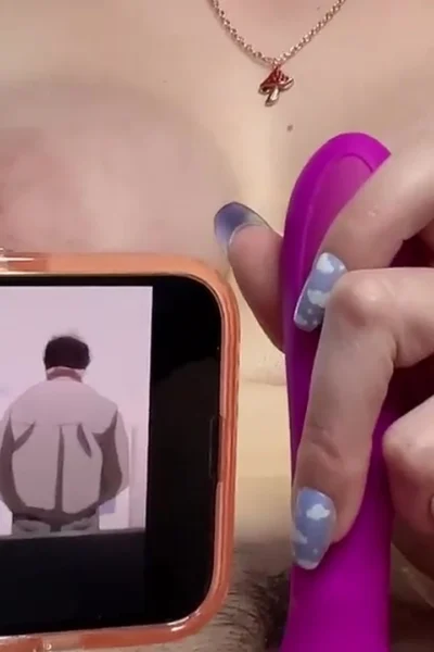 using a dildo while thinking about you – Morgpie