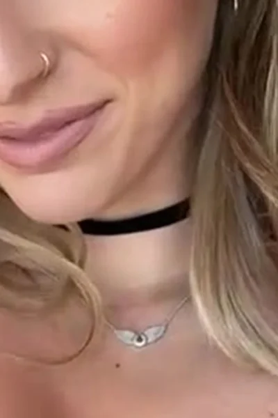 you can’t stop staring at my perfect tits (Angel Youngs)
